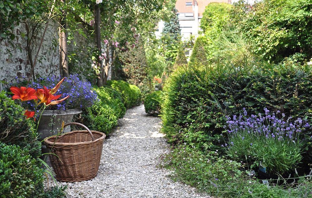 B&B Un Jardin En Ville Saint-Gilles Eksteriør bilde
