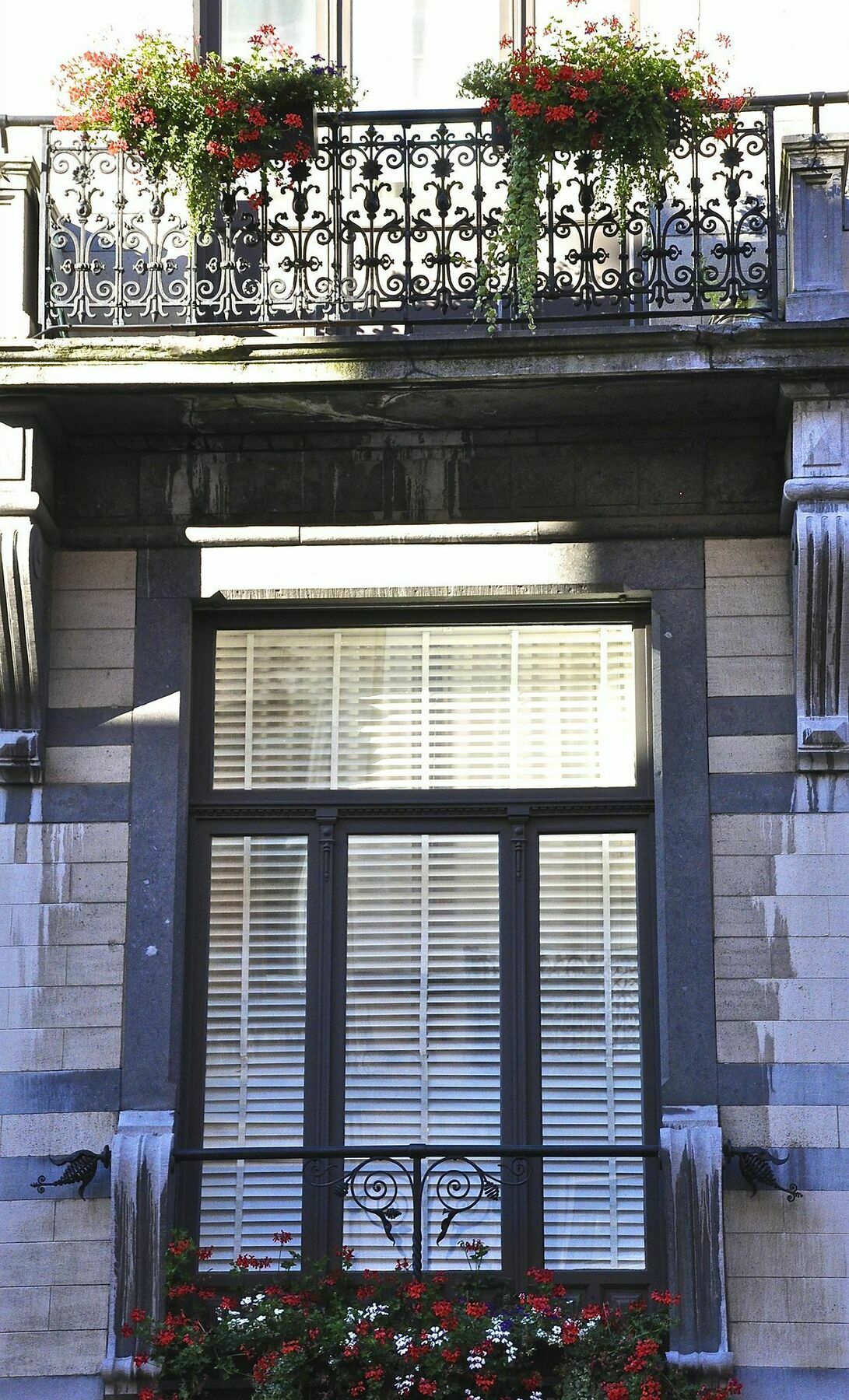 B&B Un Jardin En Ville Saint-Gilles Eksteriør bilde